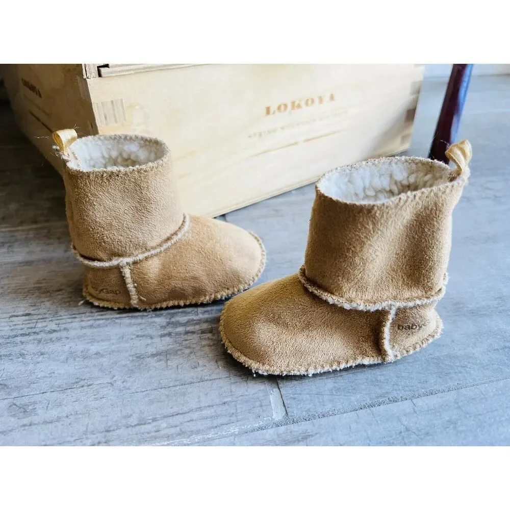 BABY GAP 3-6 Months Faux Suede Shearling Deerfield Soft Sole Boots Infant Shoes